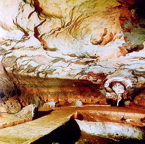 Photo of Lascaux caves