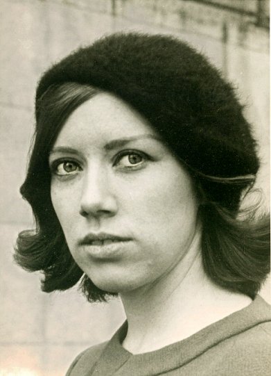 Kathleen Fraser, New York, 1964; photo taken for YMHA Poetry Center ‘Discovery Awards’, era of writing <i>Change of Address</i>, 1966, Kayak Books.
