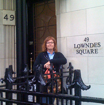 Nancy McGuire Roche at H.D.’s apartment, 49 Lowndes Square, London, July 2009